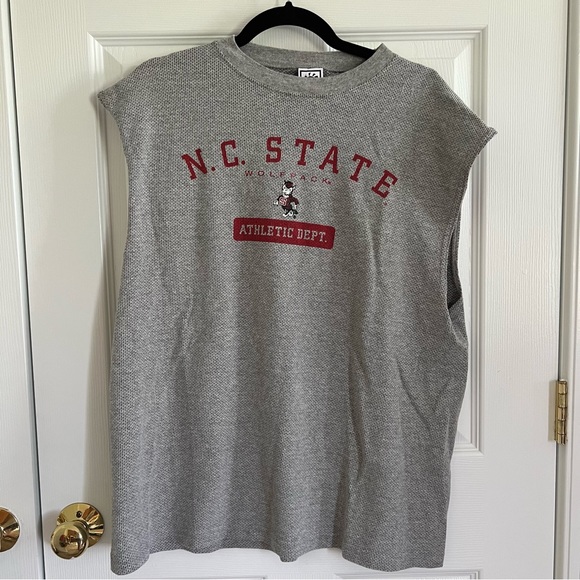 Vintage NC State Men’s Mesh Muscle Sleeveless Tank Top - Picture 2 of 8